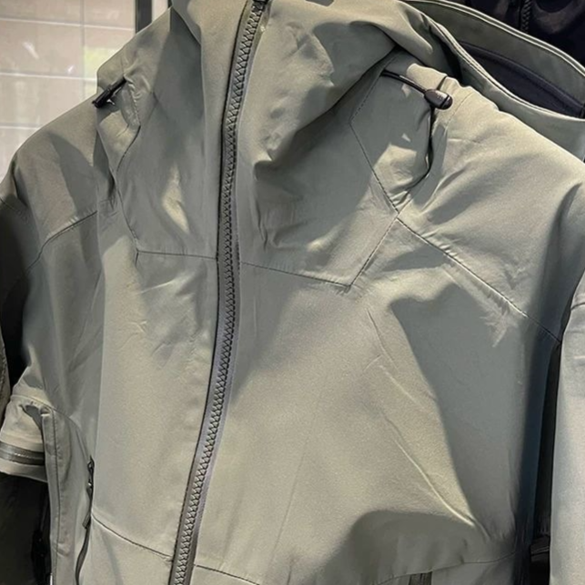 Load image into Gallery viewer, Waterproof Lightweight Hard Shell Jacket
