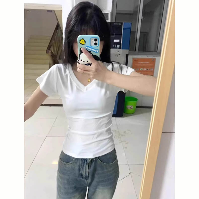 Load image into Gallery viewer, A simple straight-shoulder V-neck base layer top
