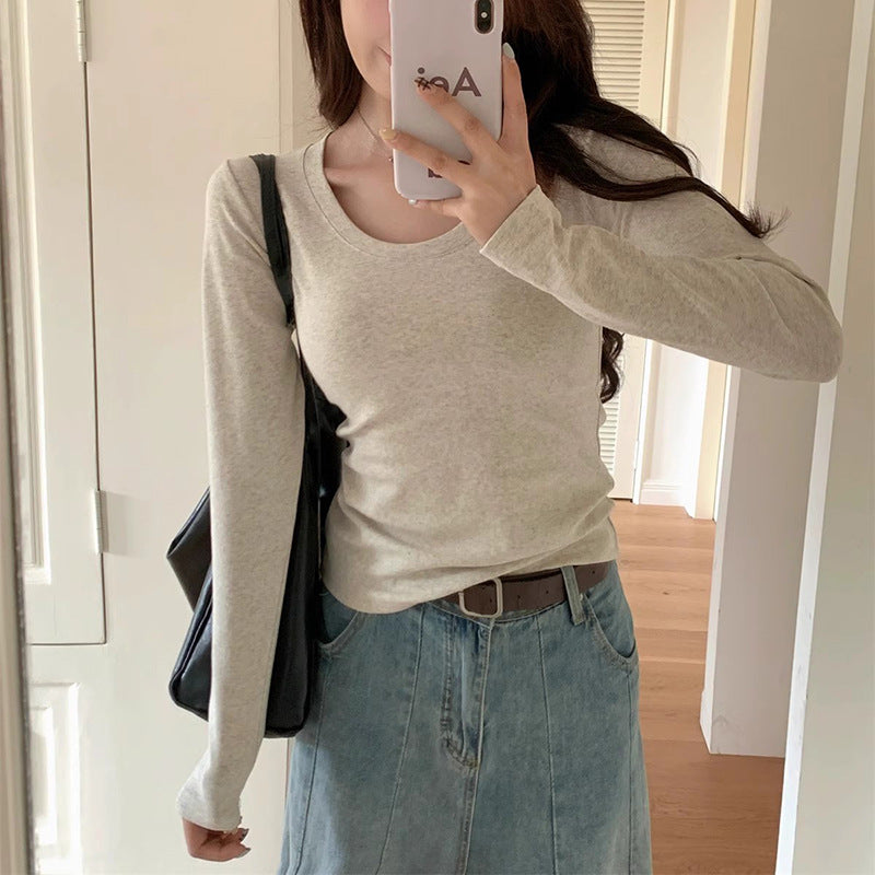 Load image into Gallery viewer, A simple straight-shoulder V-neck base layer top
