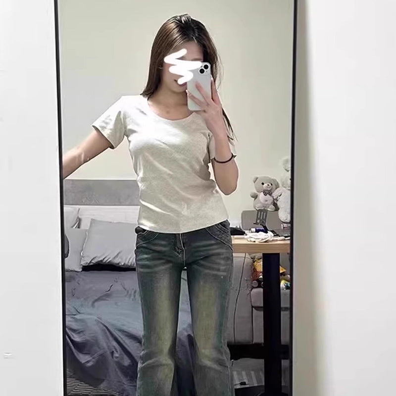 Load image into Gallery viewer, A simple straight-shoulder V-neck base layer top
