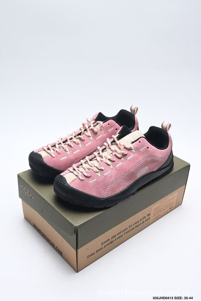 Load image into Gallery viewer, Hiking shoes
