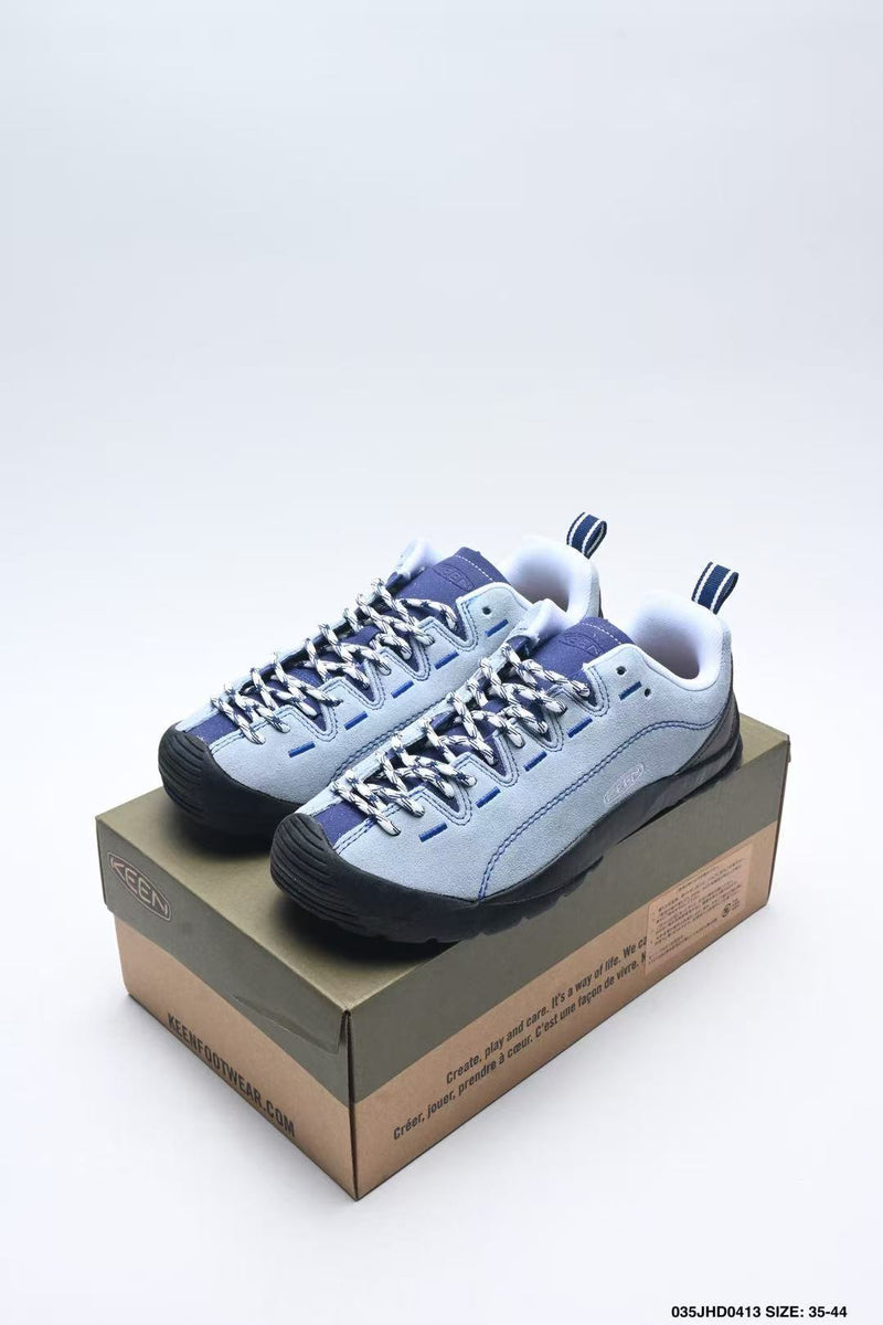 Load image into Gallery viewer, Hiking shoes
