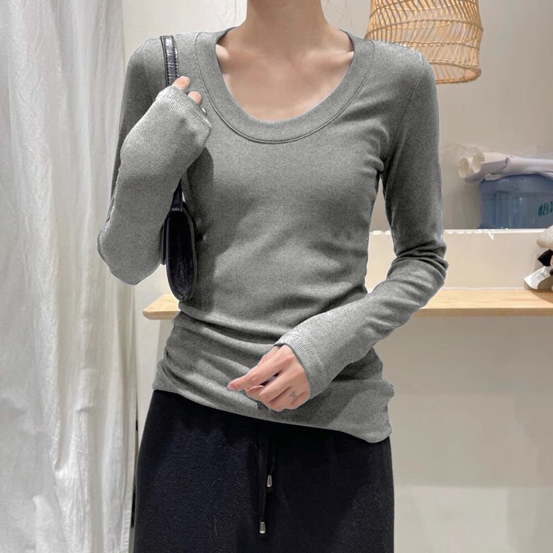 Load image into Gallery viewer, A simple straight-shoulder V-neck base layer top
