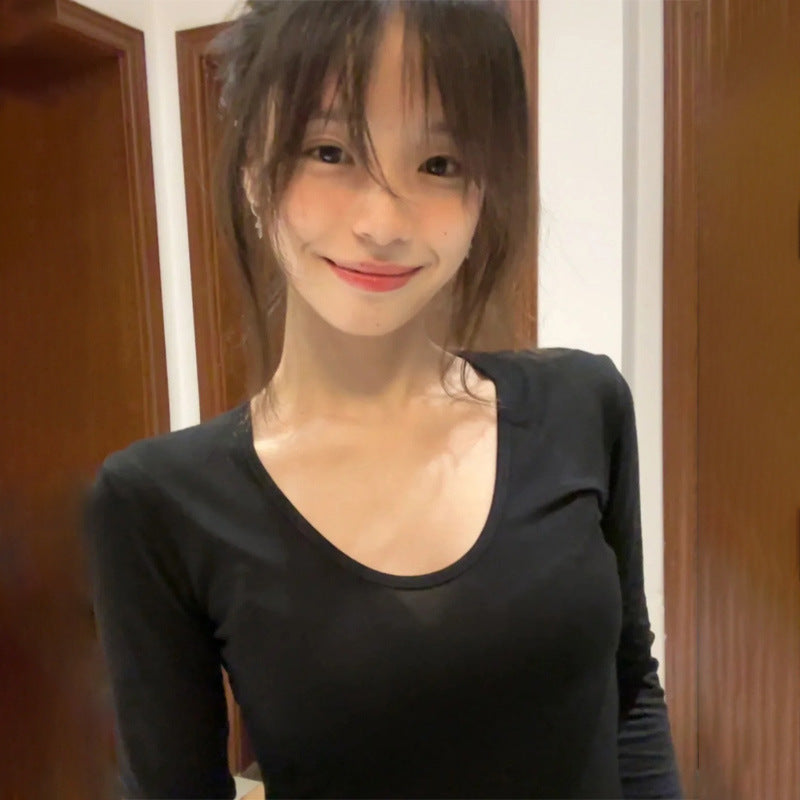 Load image into Gallery viewer, A simple straight-shoulder V-neck base layer top
