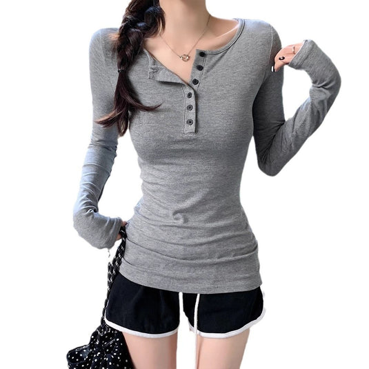 Button-fitted long-sleeved base layer