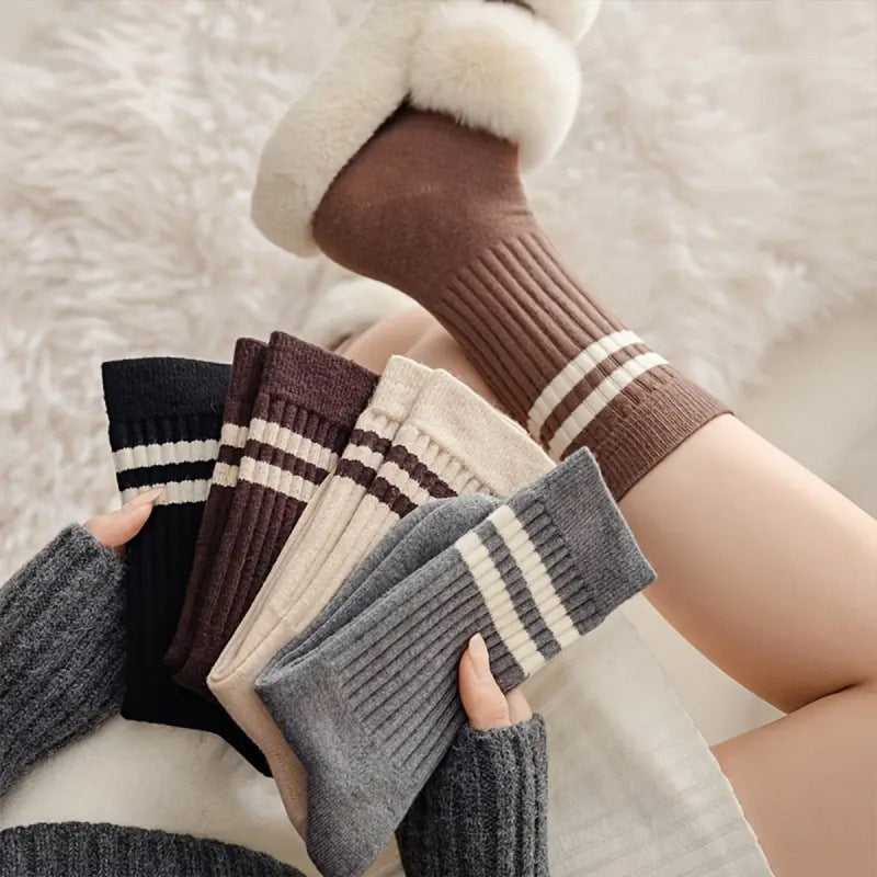 Load image into Gallery viewer, Striped Casual Socks
