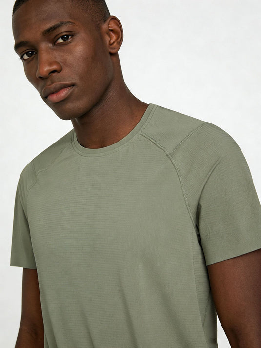 Summer T-Shirt Short-Sleeved Men's Seamless Ice Silk Breathable Quick-Drying Sun Protection Anti-Un Pure Color Youth Sports Round Neck T-Shirt for Men