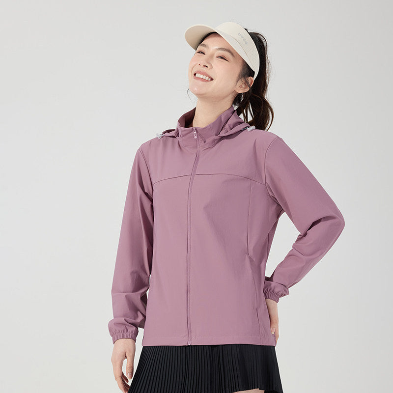 Load image into Gallery viewer, Lightweight men's sun protective hiking jacket – trail lifestyle

