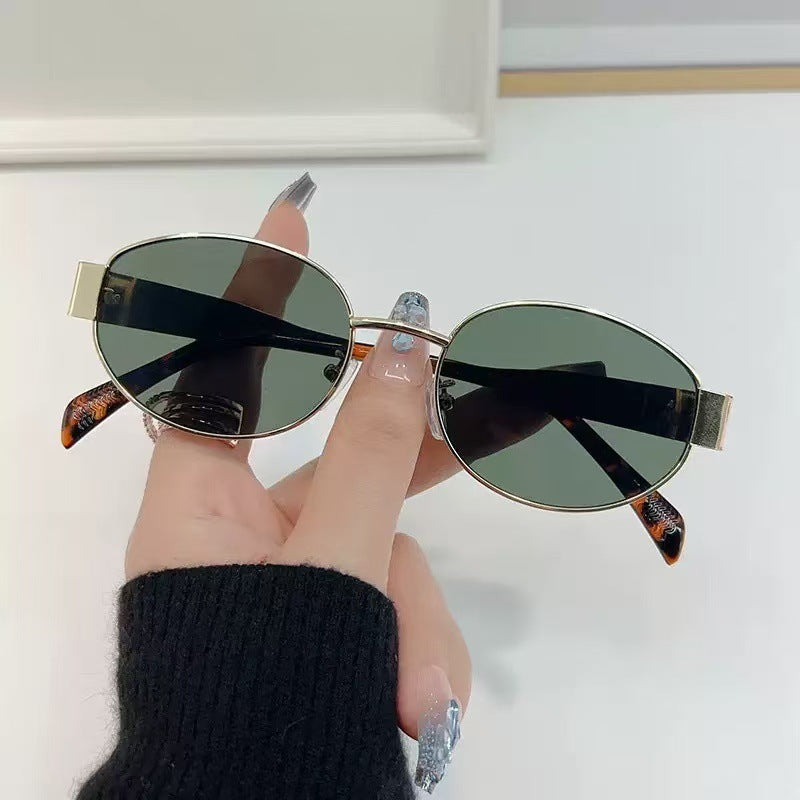 Load image into Gallery viewer, Summer Oval UV400 Sunglasses with Metal Frame
