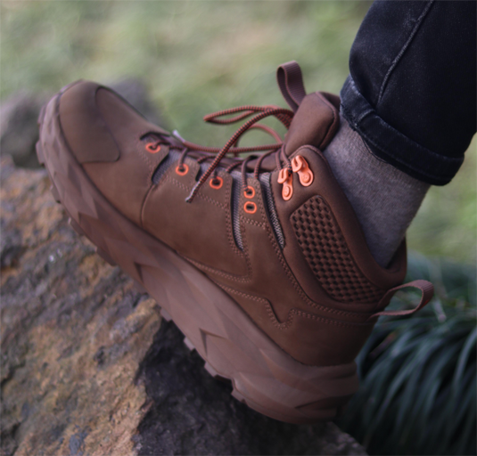 ROCKROOSTER Farmington Brown 6 Inch Waterproof Hiking Boots with VIBRAM®